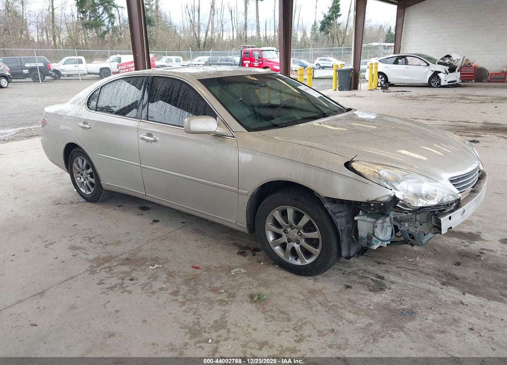 2002 LEXUS ES 300 VIN: JTHBF30G125014645