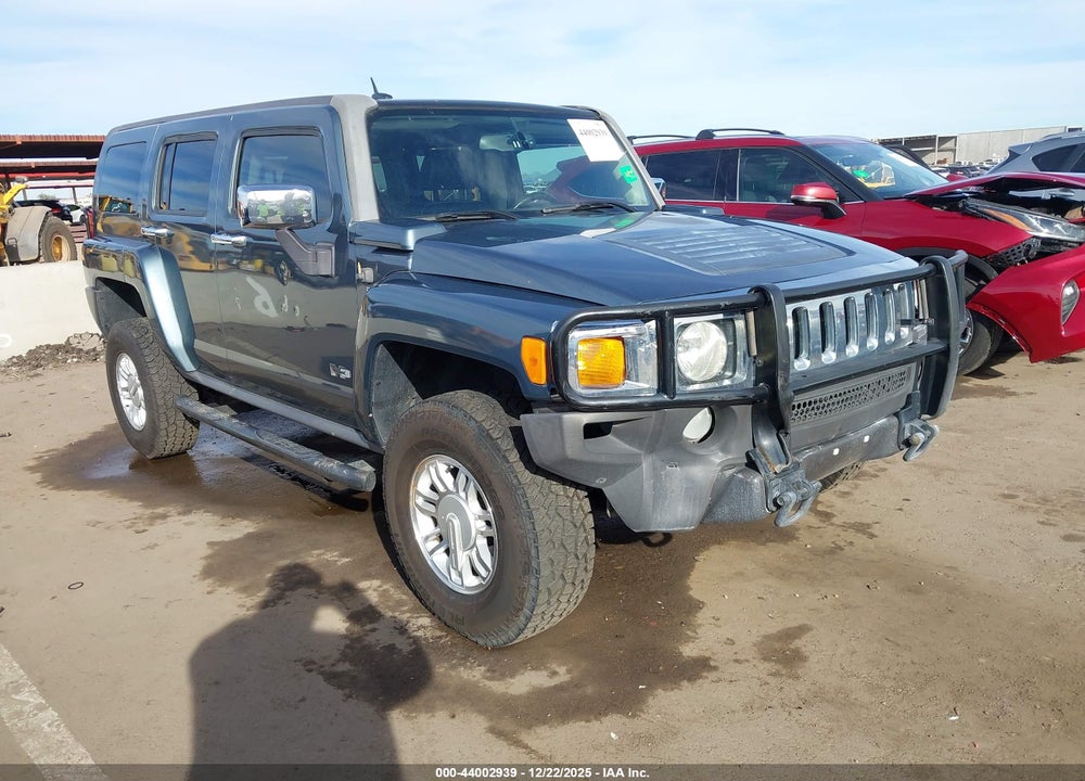 2006 HUMMER H3 SUV VIN: 5GTDN136068318809