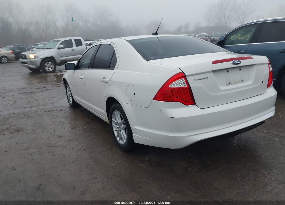 2012 FORD FUSION S VIN: 3FAHP0GA2CR270628