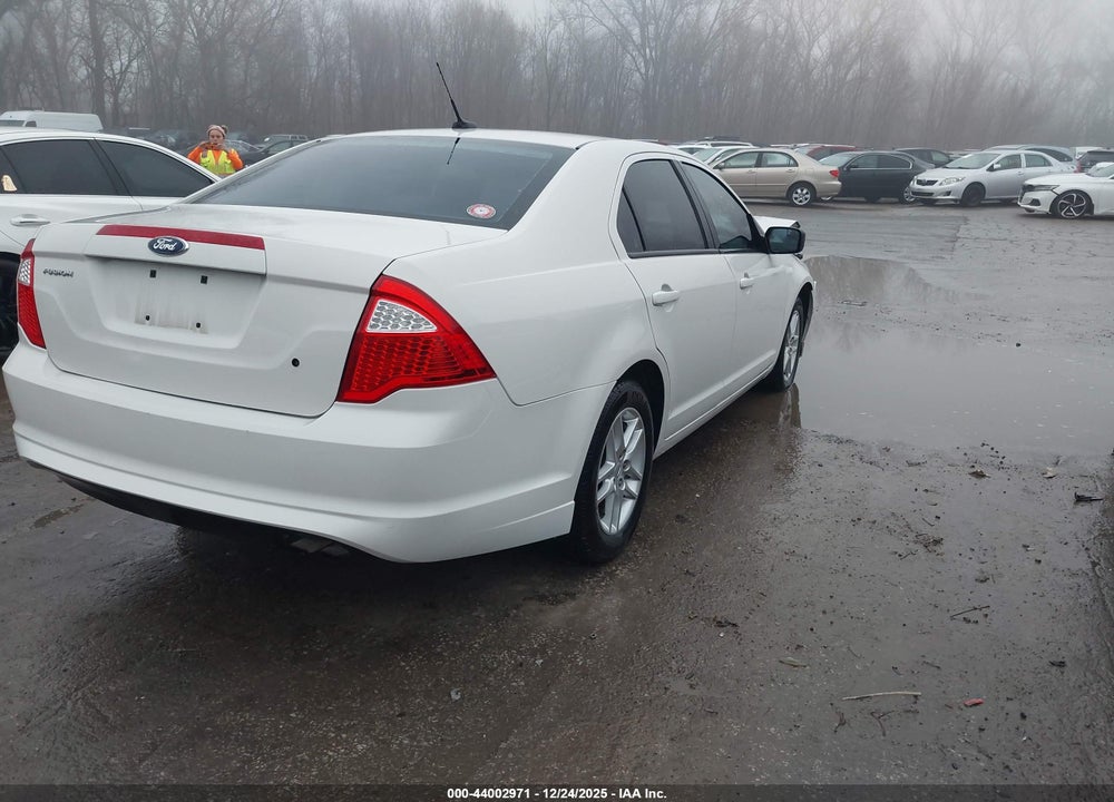 2012 FORD FUSION S VIN: 3FAHP0GA2CR270628