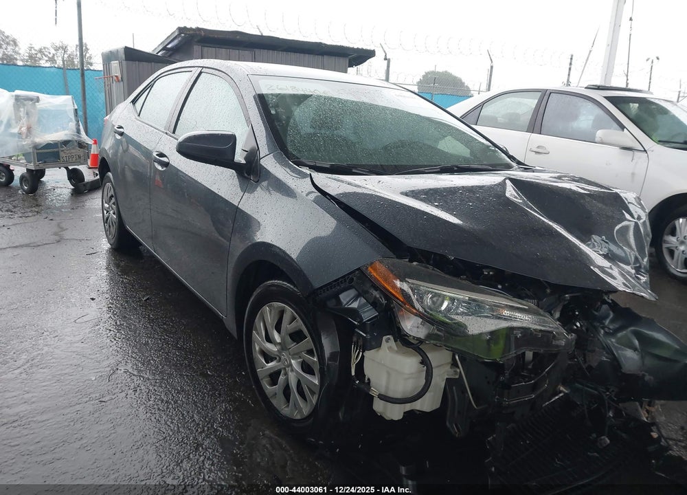 2018 TOYOTA COROLLA LE VIN: 2T1BURHE7JC073374