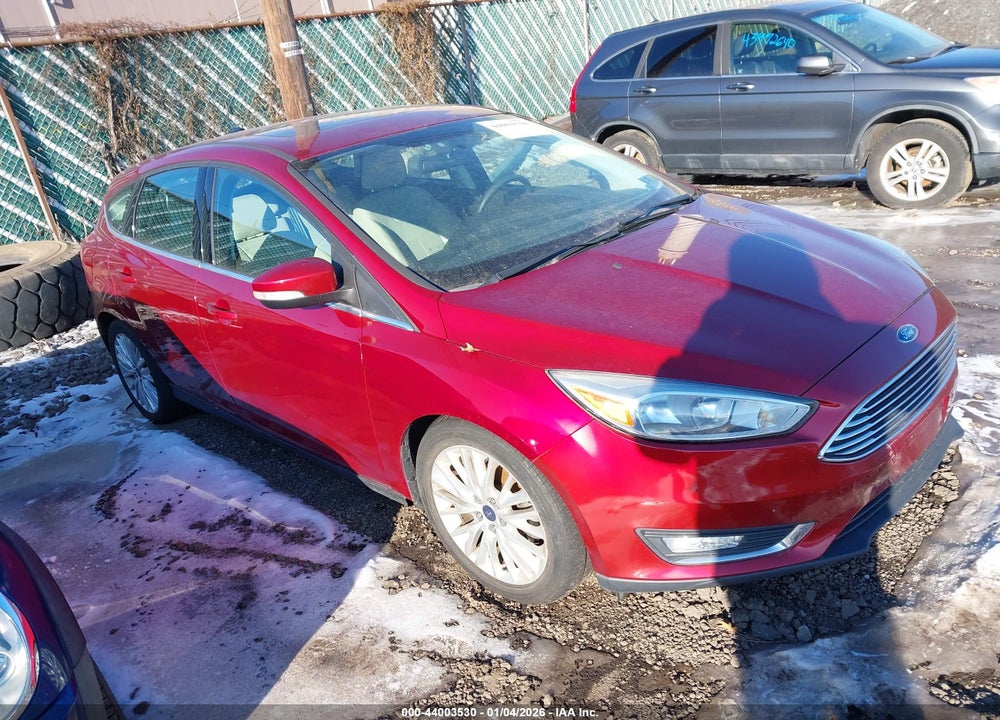 2017 FORD FOCUS TITANIUM VIN: 1FADP3N22HL279587
