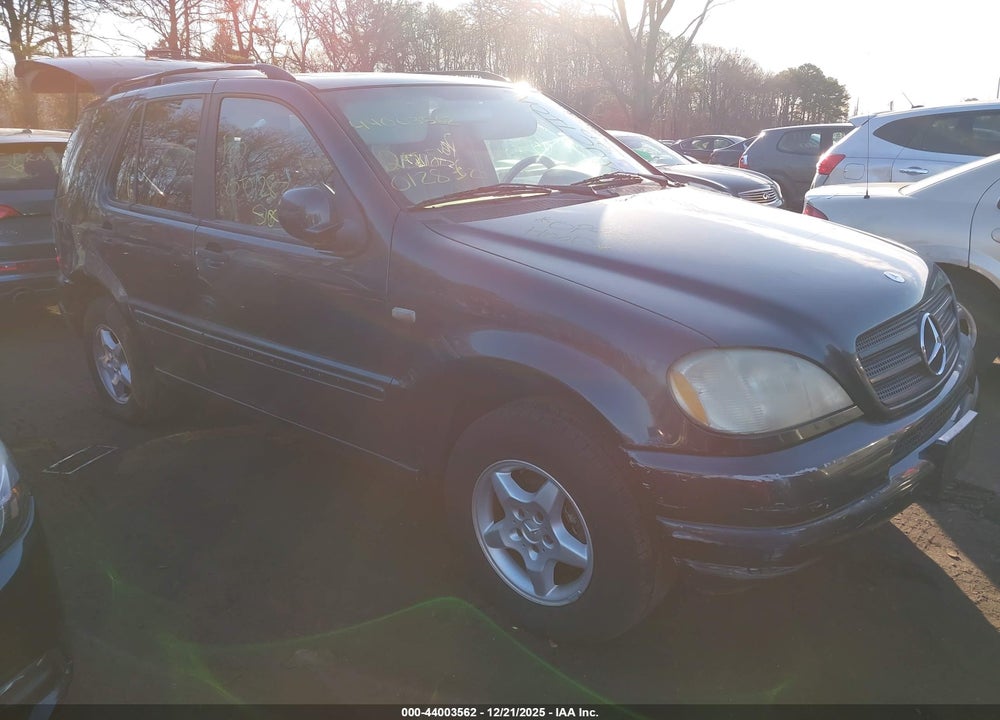 2000 MERCEDES-BENZ ML 320 VIN: 4JGAB54E5YA187206
