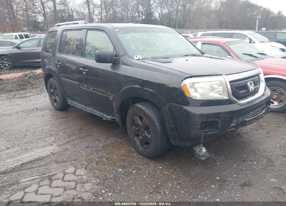 2010 HONDA PILOT EX VIN: 5FNYF4H40AB009896