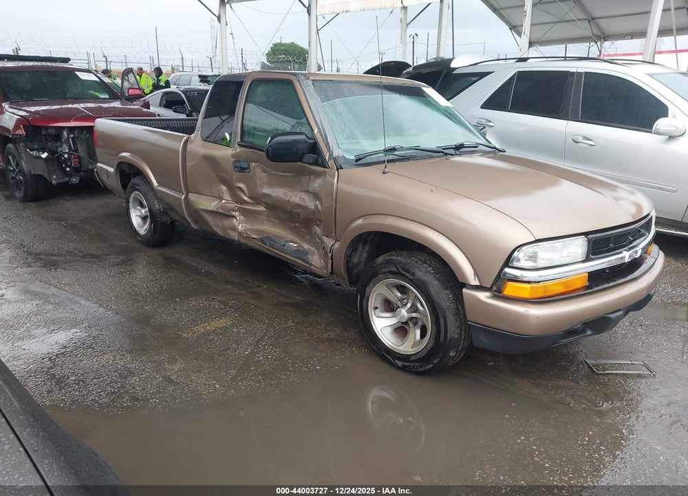 2002 CHEVROLET S-10 LS VIN: 1GCCS19W828145974