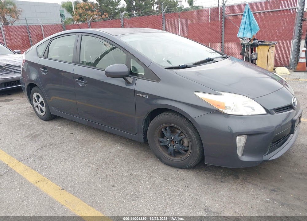 2015 TOYOTA PRIUS FOUR VIN: JTDKN3DU1F2001812
