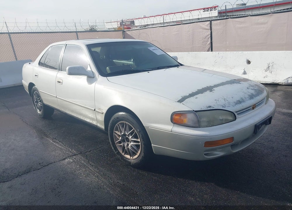 1996 TOYOTA CAMRY LE/XLE/SE VIN: JT2BF12K8T0139821