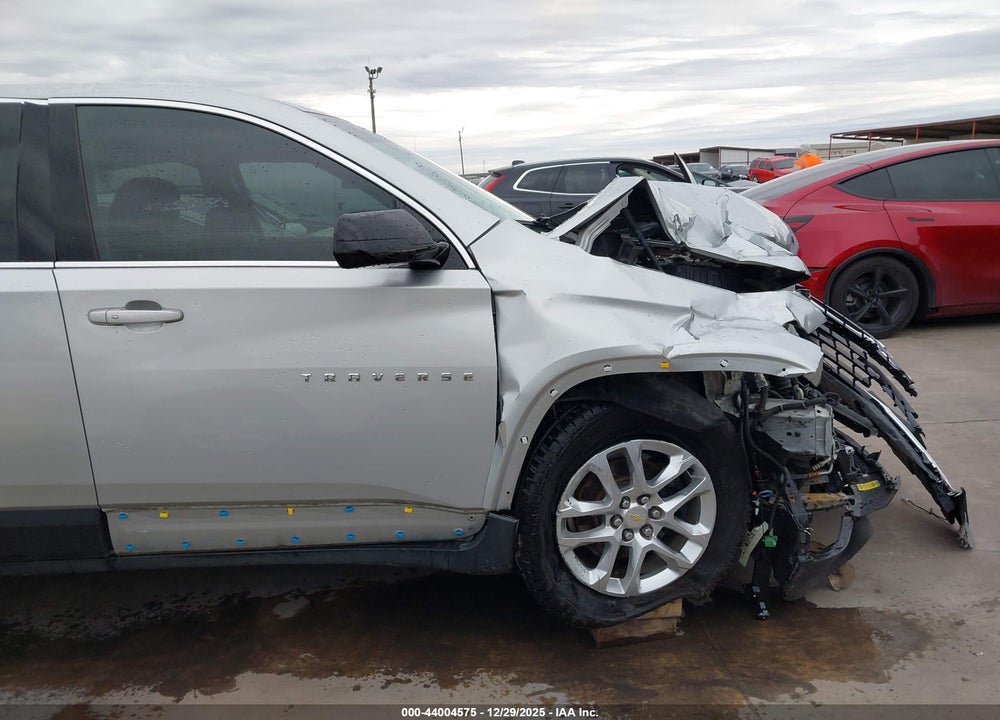 2019 CHEVROLET TRAVERSE LS VIN: 1GNERFKW8KJ116535