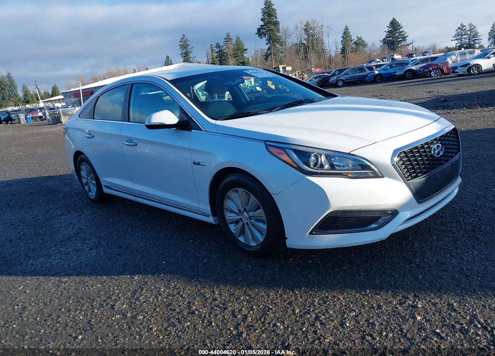 2016 HYUNDAI SONATA HYBRID SE VIN: KMHE24L17GA037459
