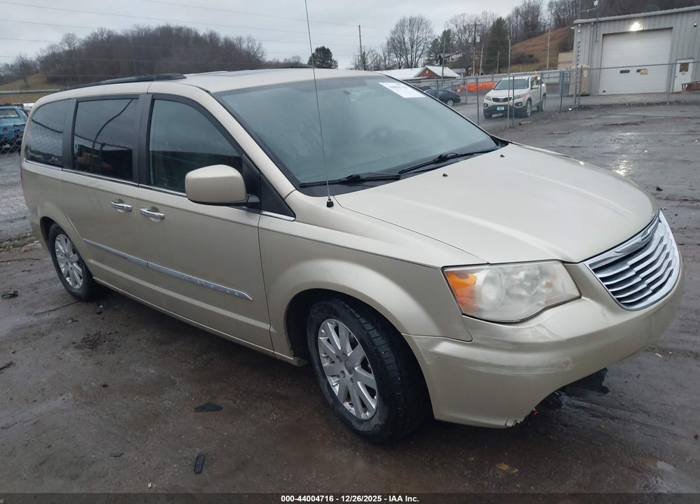2011 CHRYSLER TOWN & COUNTRY TOURING-L VIN: 2A4RR8DG3BR605622