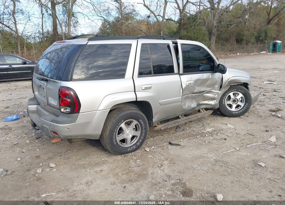 2004 CHEVROLET TRAILBLAZER LT VIN: 1GNDS13S442265942