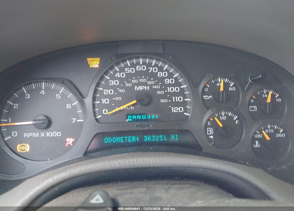 2004 CHEVROLET TRAILBLAZER LT VIN: 1GNDS13S442265942