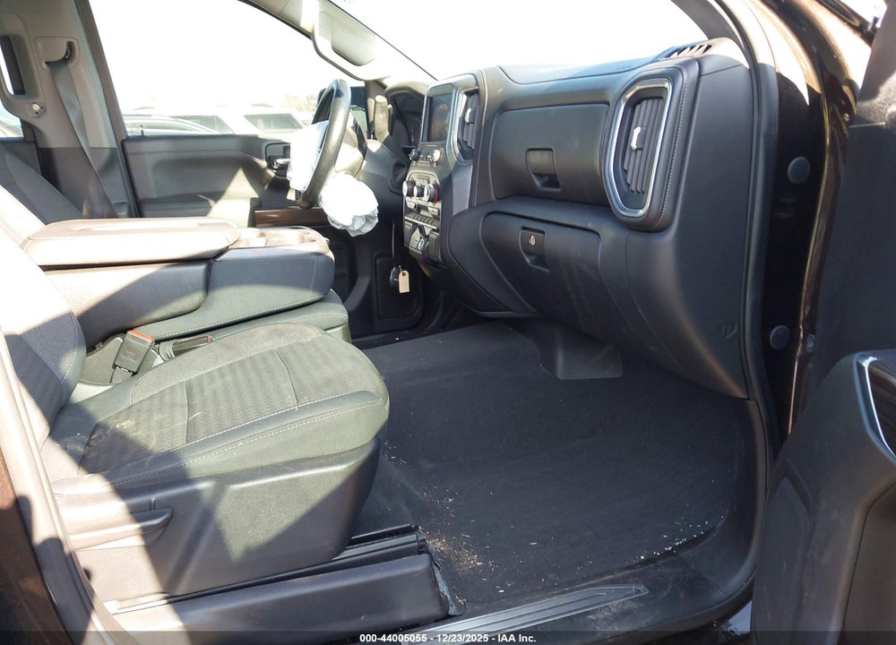 2019 CHEVROLET SILVERADO 1500 LT VIN: 3GCUYDED8KG122620