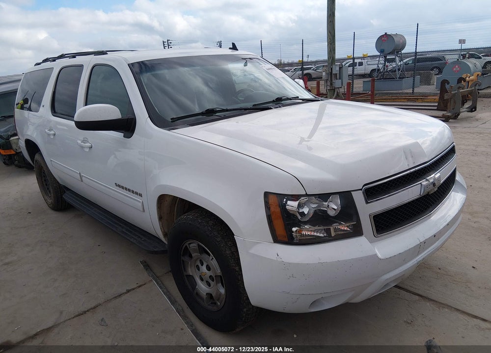 2014 CHEVROLET SUBURBAN 1500 LT VIN: 1GNSKJE77ER156187