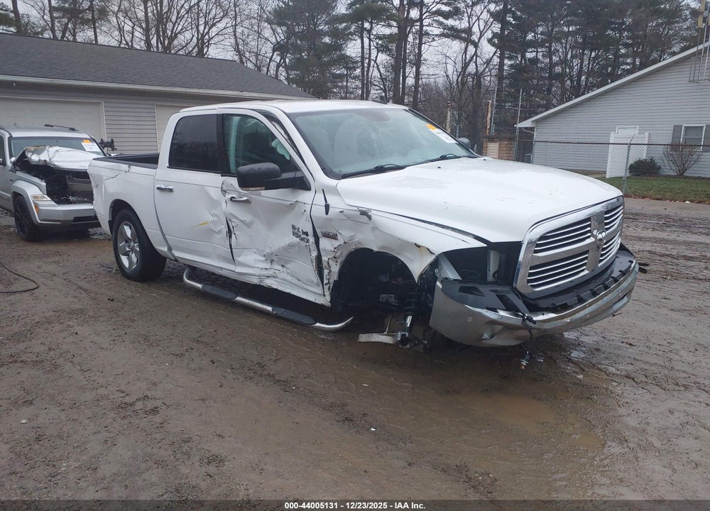 2016 RAM 1500 VIN: 3C6RR7LT8GG276211