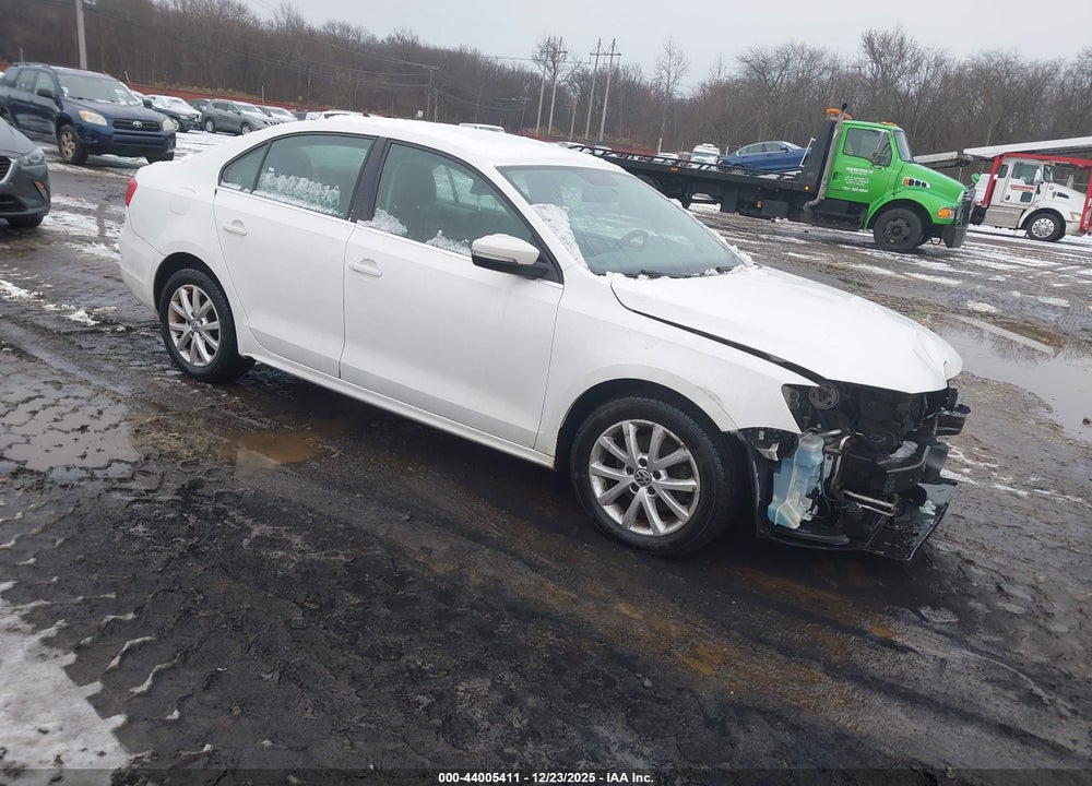 2013 VOLKSWAGEN JETTA 2.5L SE VIN: 3VWDP7AJ8DM439573