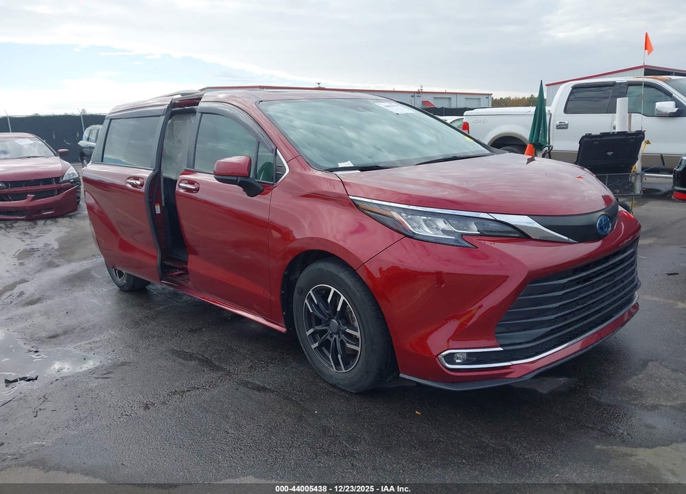2022 TOYOTA SIENNA XLE VIN: 5TDYRKEC8NS098254