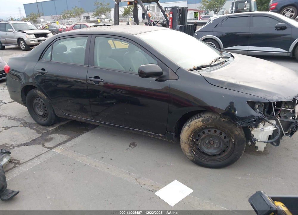 2011 TOYOTA COROLLA LE VIN: 2T1BU4EE1BC584653