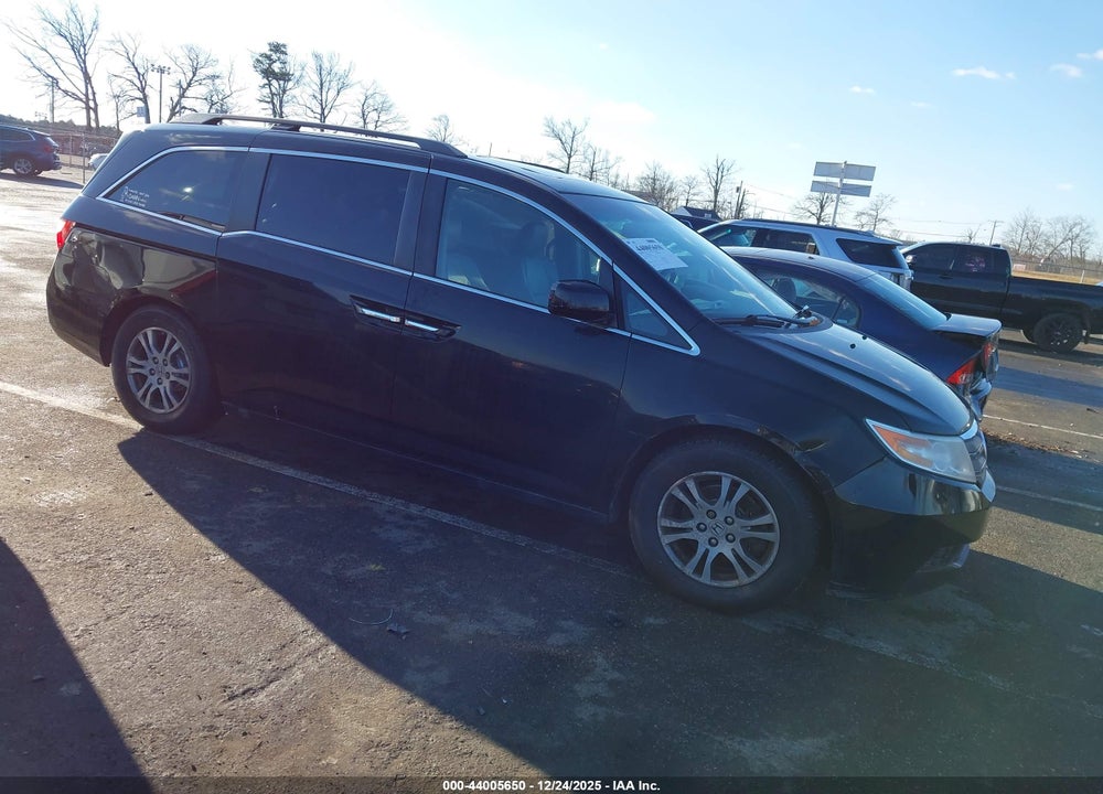 2011 HONDA ODYSSEY EX-L VIN: 5FNRL5H6XBB096678