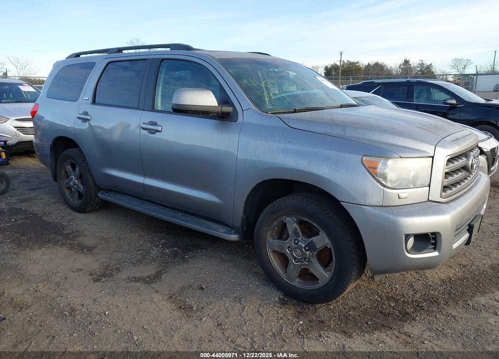 2010 TOYOTA SEQUOIA SR5 5.7L V8 VIN: 5TDBY5G13AS025700