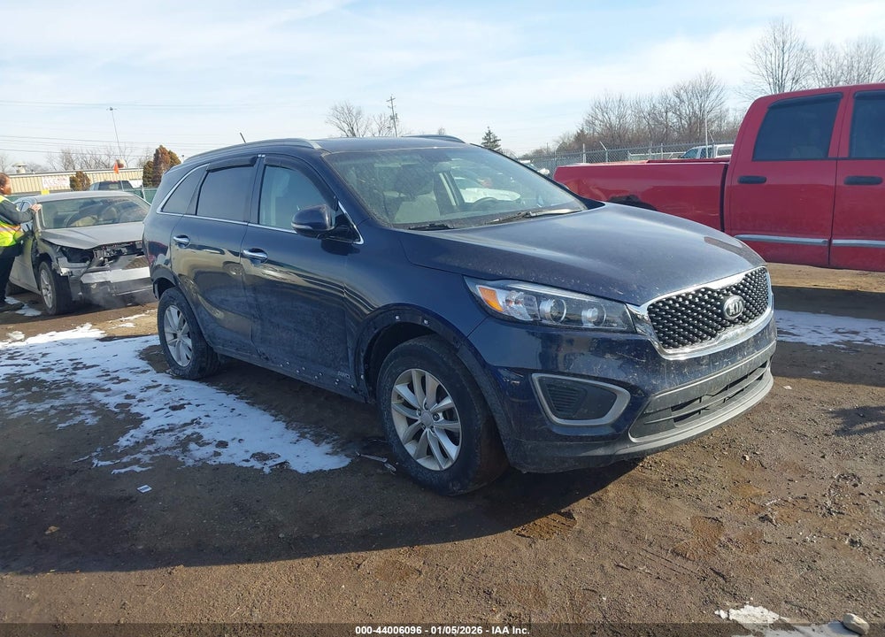 2016 KIA SORENTO 2.4L LX VIN: 5XYPGDA33GG145709