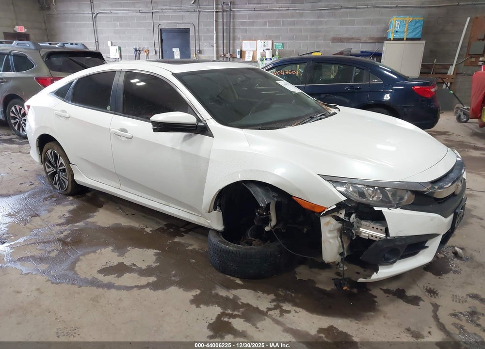 2018 HONDA CIVIC EX-T VIN: JHMFC1F37JX031522