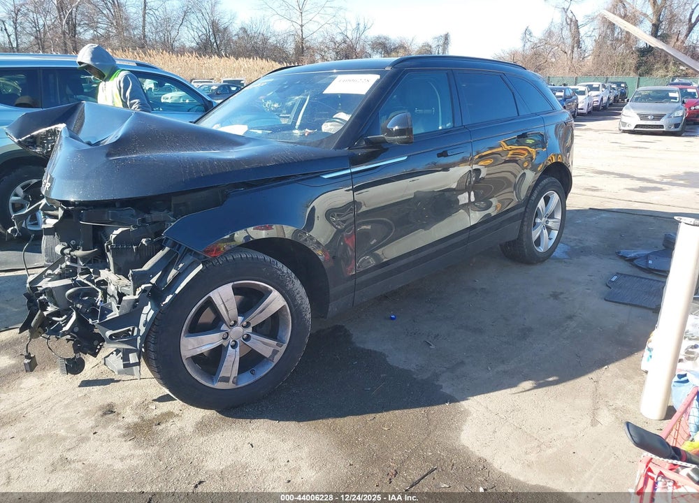 2019 LAND ROVER RANGE ROVER VELAR D180 S VIN: SALYB2EN5KA780855