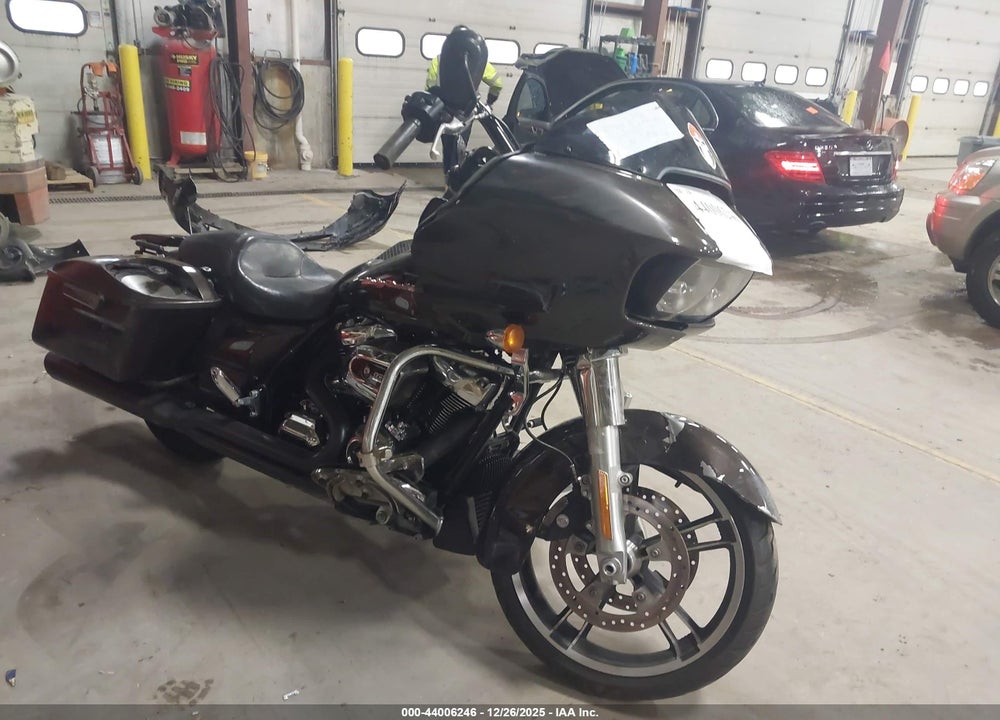 2018 HARLEY-DAVIDSON FLTRX ROAD GLIDE VIN: 1HD1KHC16JB638727