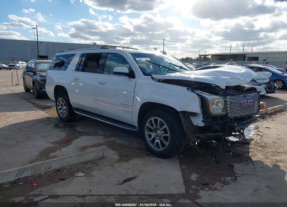 2016 GMC YUKON XL DENALI VIN: 1GKS2HKJ8GR263256