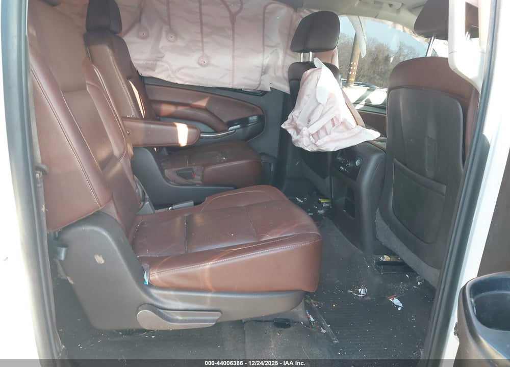 2015 CHEVROLET SUBURBAN 1500 LTZ VIN: 1GNSKKKC4FR636812