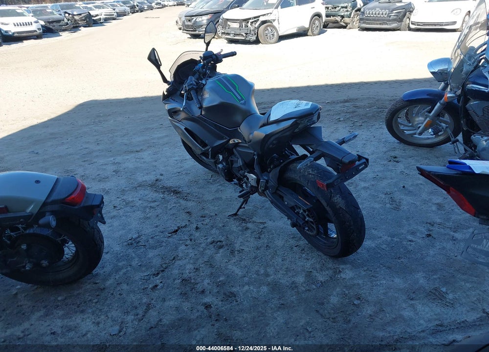 2024 KAWASAKI EX650 R VIN: ML5EXER19RDAB3824
