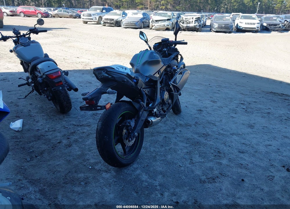 2024 KAWASAKI EX650 R VIN: ML5EXER19RDAB3824