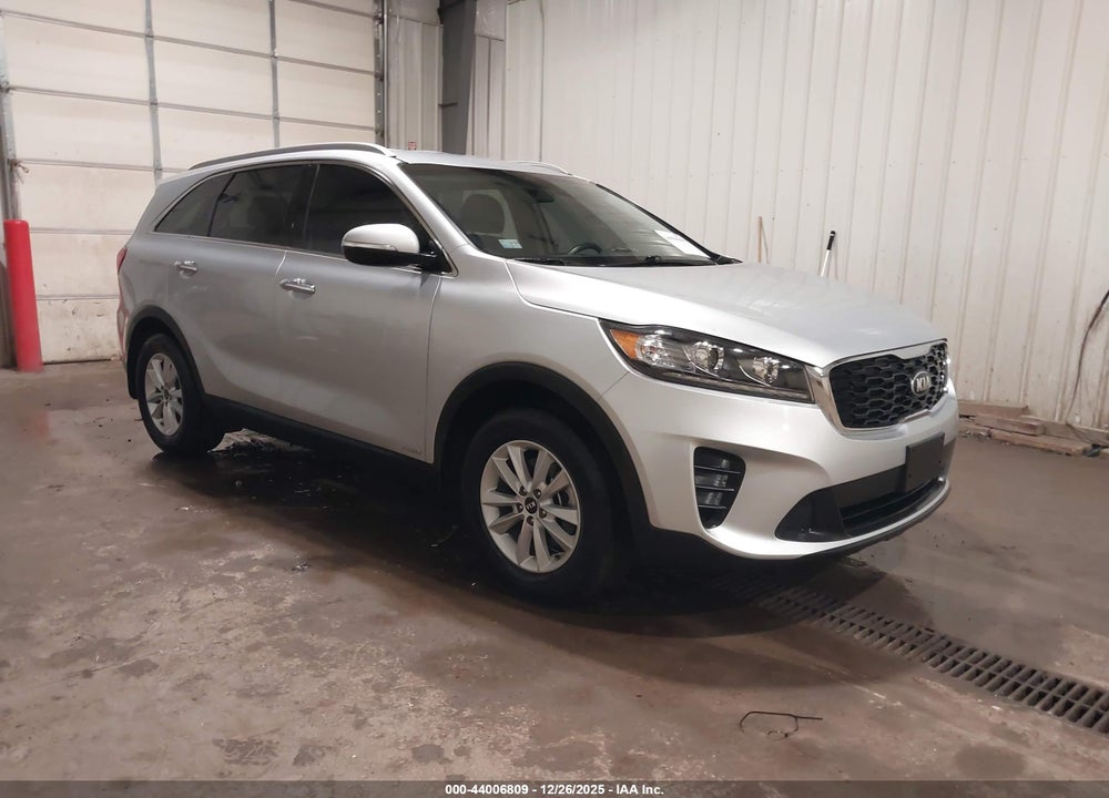 2019 KIA SORENTO 2.4L LX VIN: 5XYPGDA38KG575051