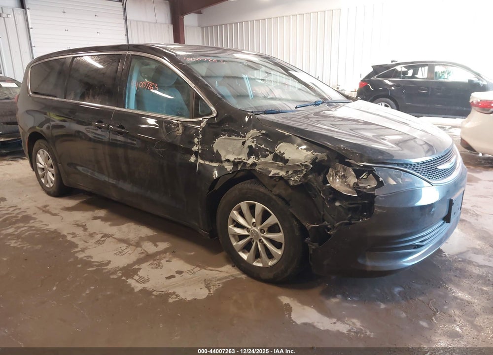 2017 CHRYSLER PACIFICA TOURING VIN: 2C4RC1DG0HR514704