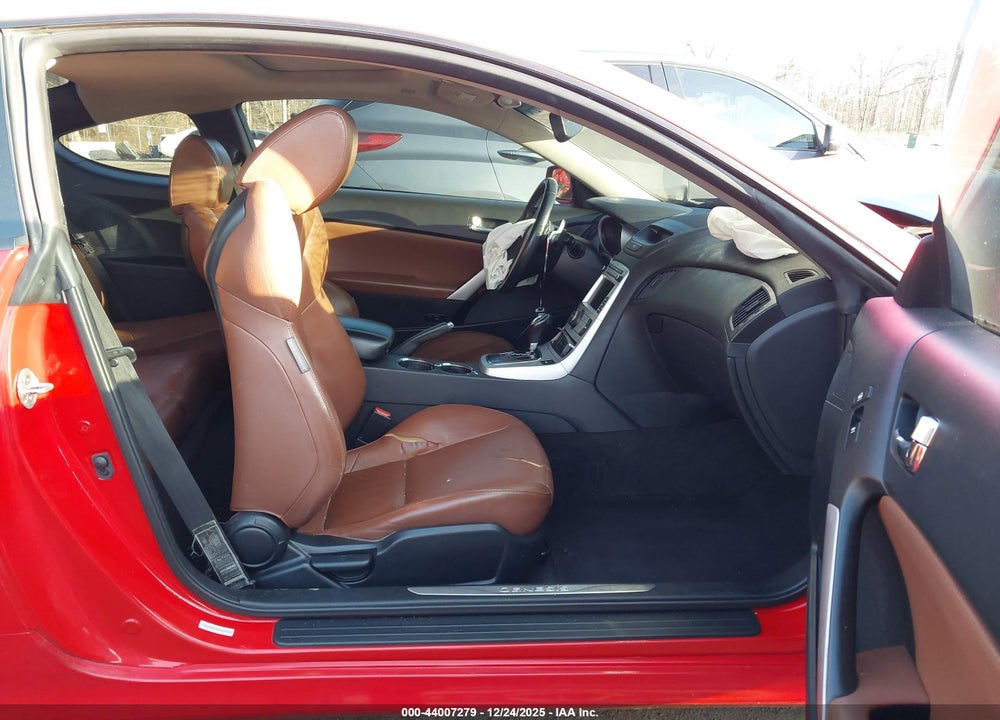 2010 HYUNDAI GENESIS 3.8 GRAND TOURING VIN: KMHHU6KHXAU019206