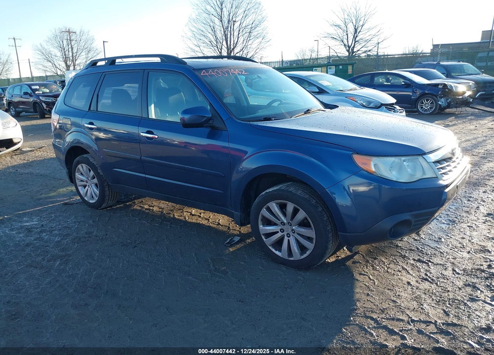 2011 SUBARU FORESTER 2.5X PREMIUM VIN: JF2SHADC9BH756153
