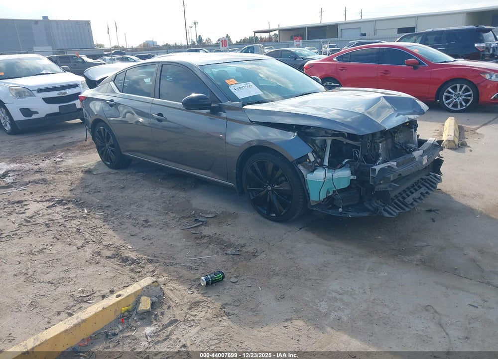 2022 NISSAN ALTIMA SR FWD VIN: 1N4BL4CV2NN325666