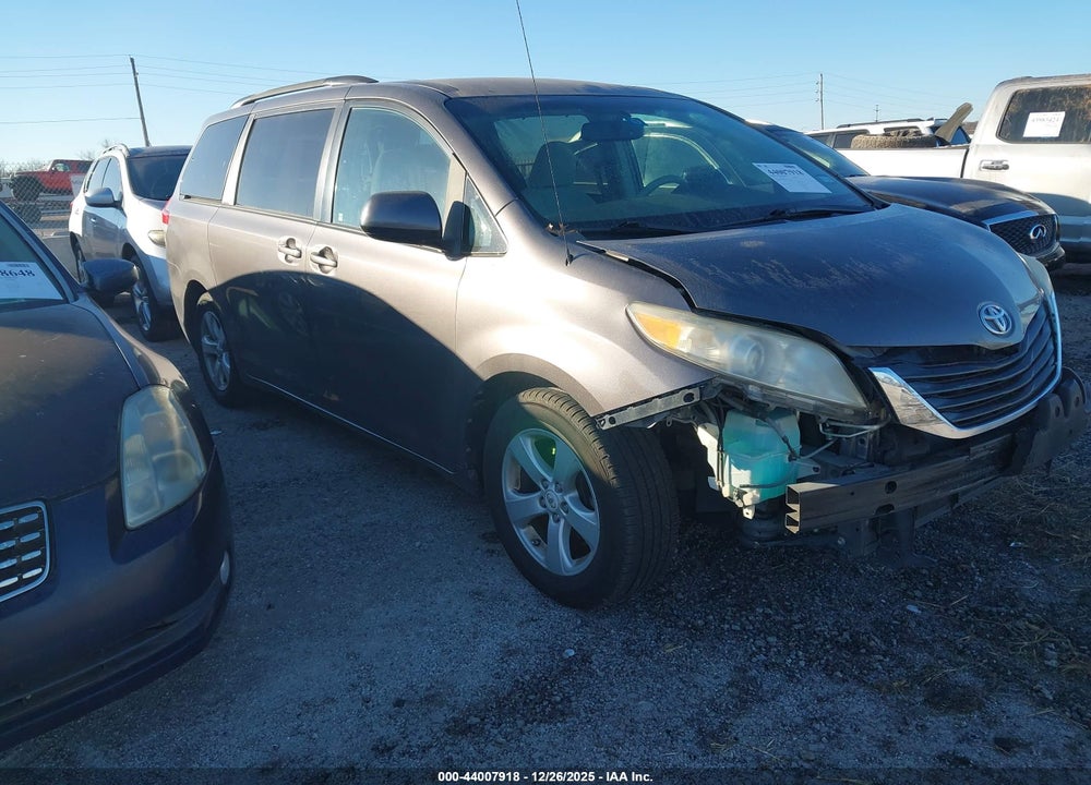 2011 TOYOTA SIENNA LE V6 VIN: 5TDKK3DC3BS032109