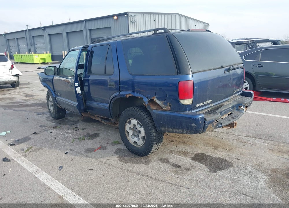 2002 CHEVROLET BLAZER LS VIN: 1GNDT13W92K170287