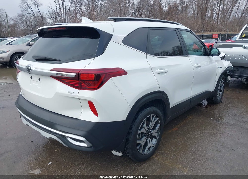 2021 KIA SELTOS EX VIN: KNDERCAA4M7194503