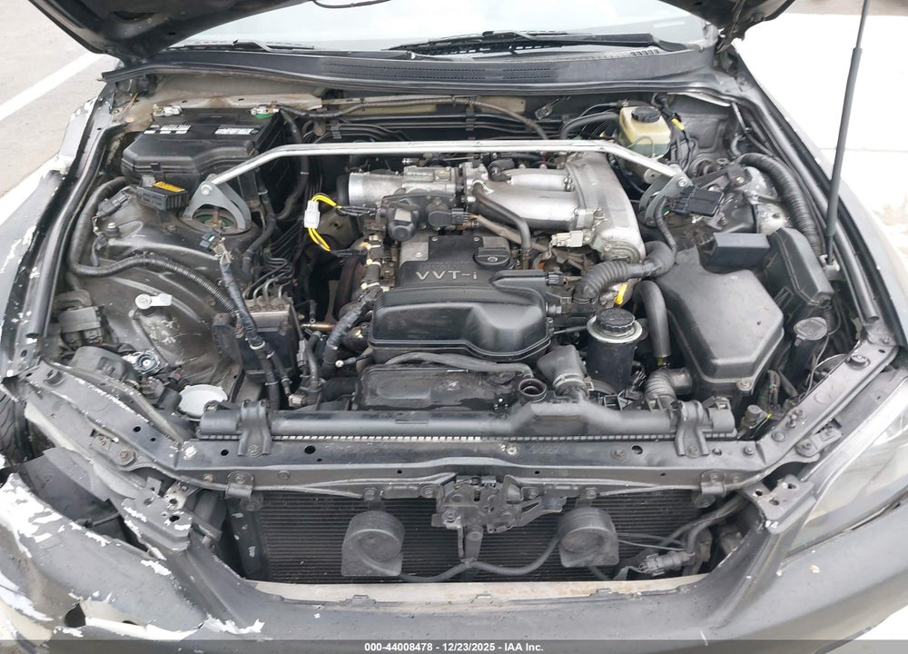 2005 LEXUS IS 300 BASE W/5-SPEED MANUAL VIN: JTHBD192550094289