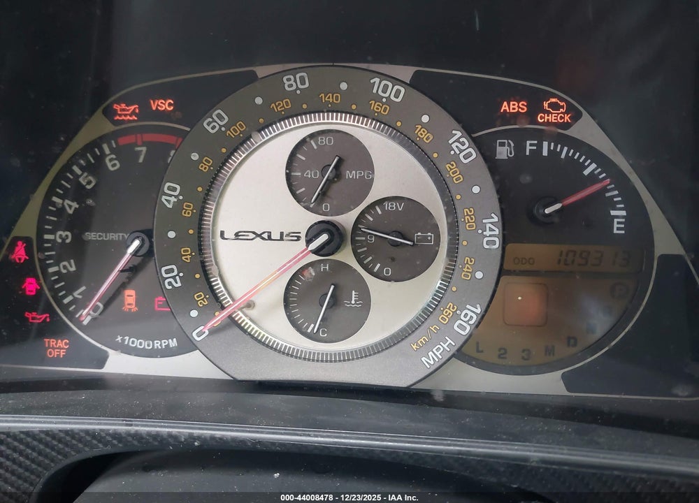 2005 LEXUS IS 300 BASE W/5-SPEED MANUAL VIN: JTHBD192550094289