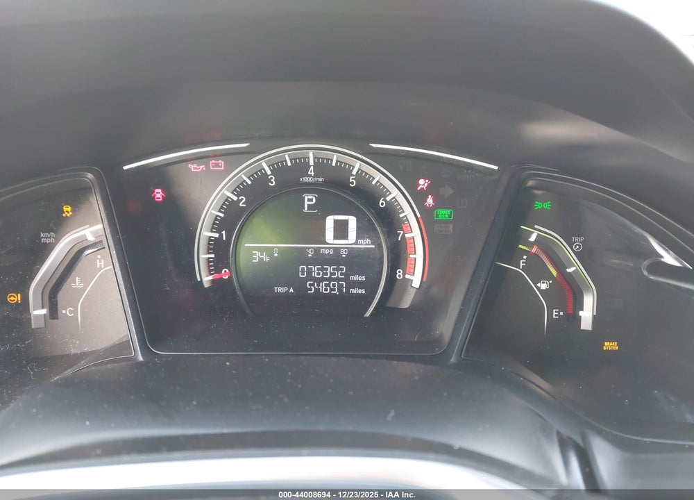 2018 HONDA CIVIC LX VIN: 2HGFC2F51JH604249