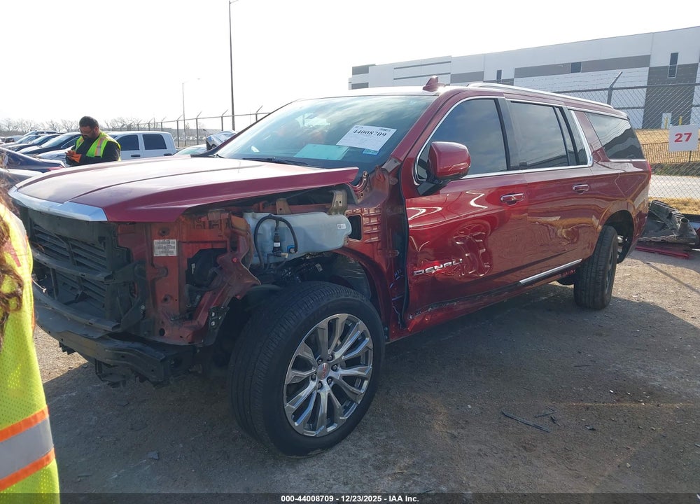 2022 GMC YUKON XL 4WD DENALI VIN: 1GKS2JKL7NR318494