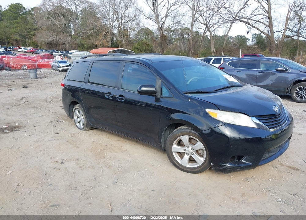 2013 TOYOTA SIENNA LE V6 8 PASSENGER VIN: 5TDKK3DC3DS398686