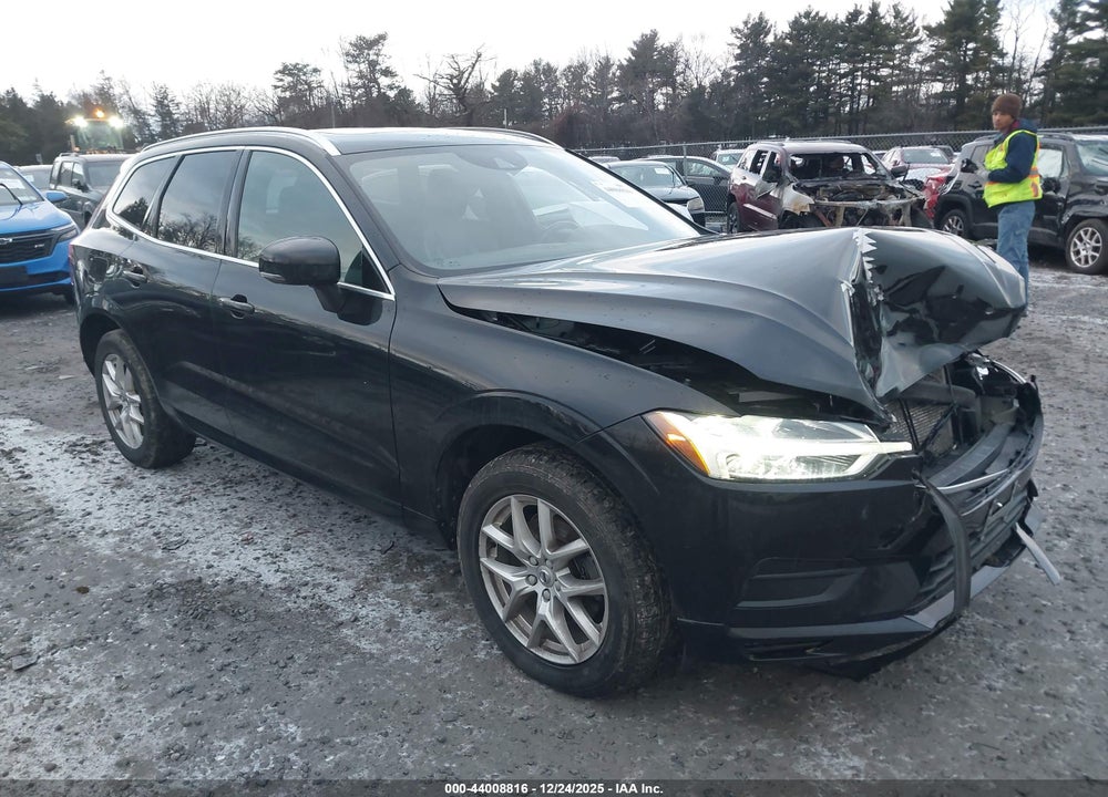 2021 VOLVO XC60 T5 MOMENTUM VIN: YV4102RK8M1715464