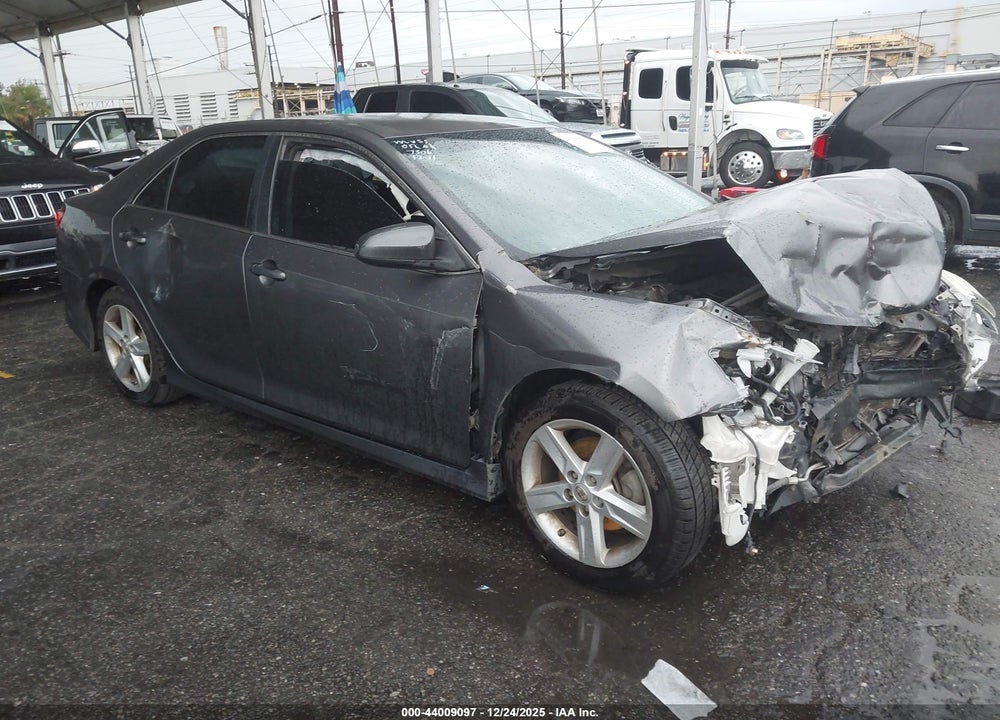 2013 TOYOTA CAMRY SE VIN: 4T1BF1FK4DU297306