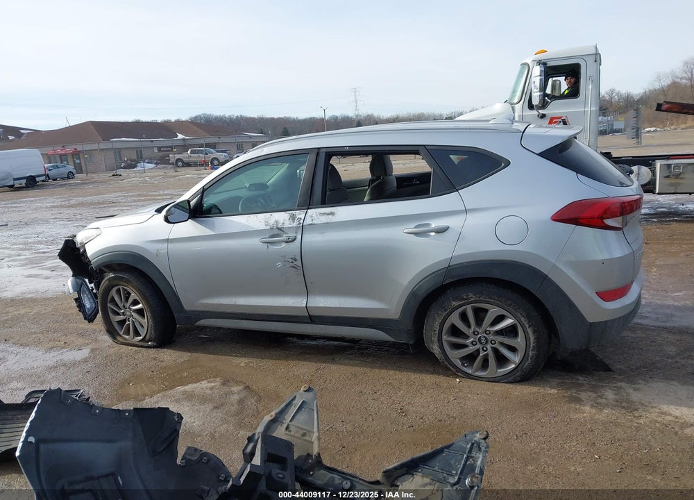 2018 HYUNDAI TUCSON SEL VIN: KM8J3CA41JU717009