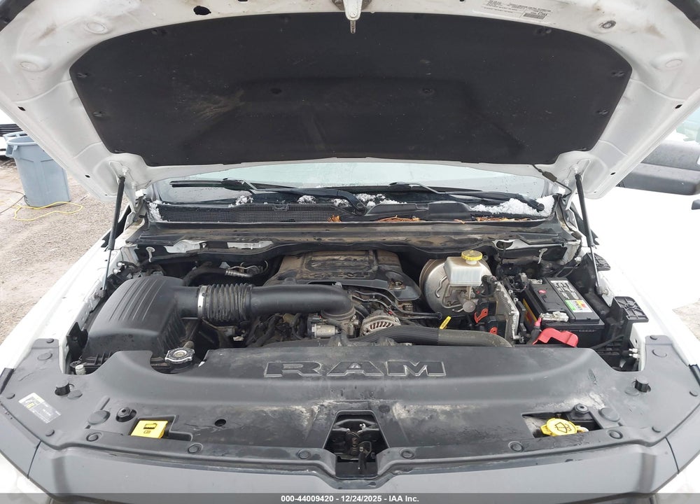 2019 RAM 1500 TRADESMAN  4X4 5'7 BOX VIN: 1C6SRFGT7KN658722