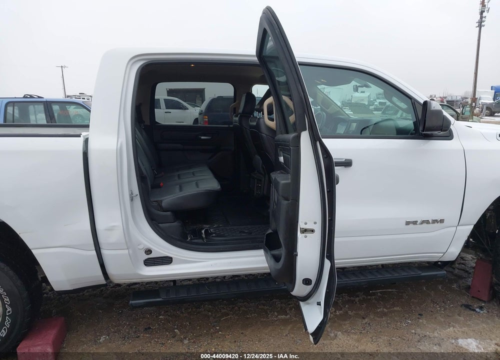 2019 RAM 1500 TRADESMAN  4X4 5'7 BOX VIN: 1C6SRFGT7KN658722